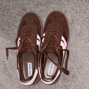 Steve Madden Sneakers